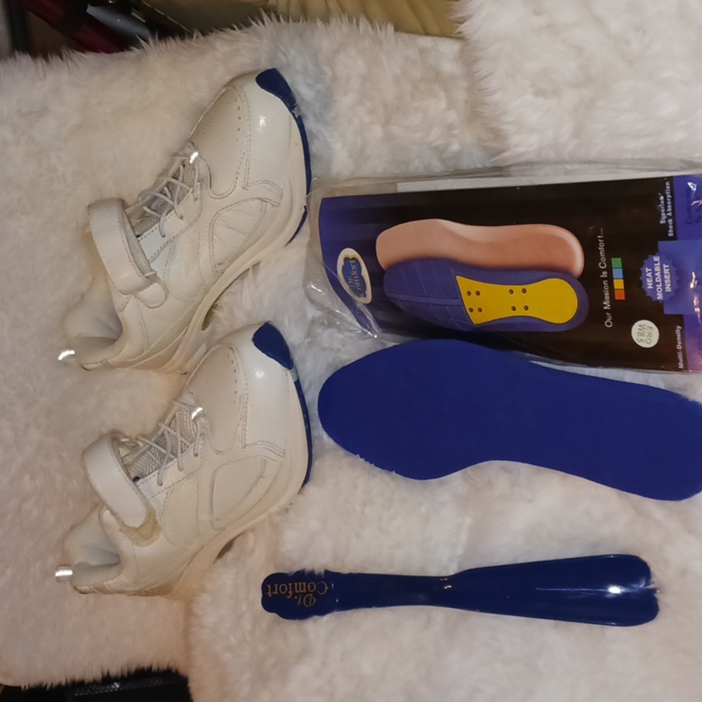 Ladies Dr. Comfort  Full Top Grain Leather Sneakers. New! 8.5W.